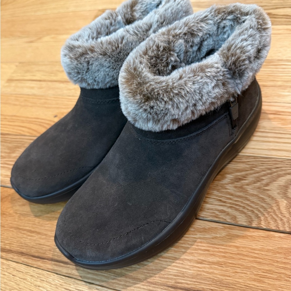 NWT Women's Faux Fur Lined Ankle Boots - Brown